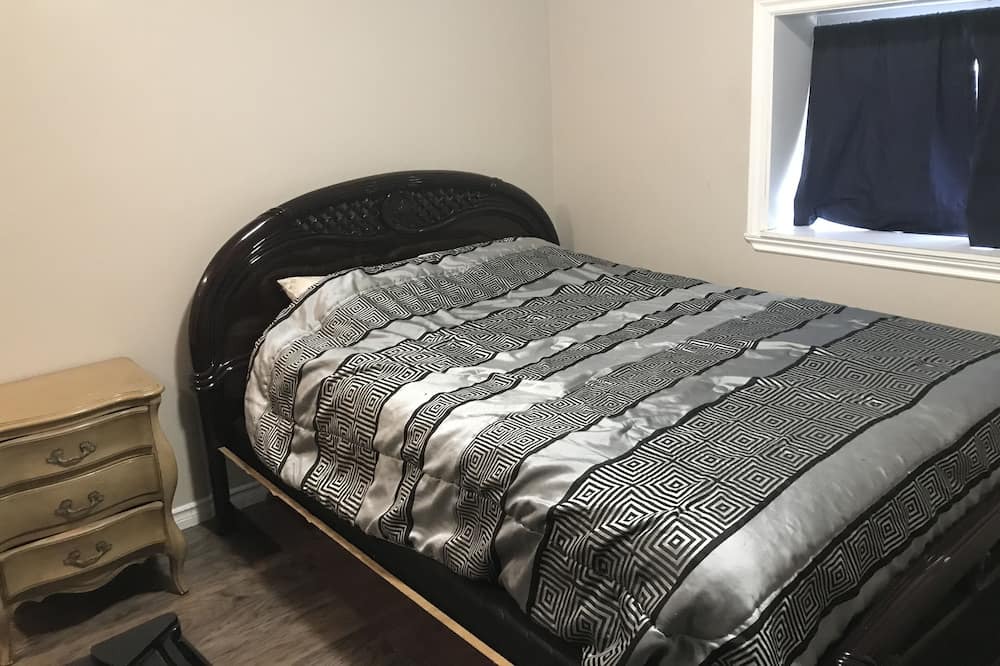 Photo of Bedroom in Port Burwell