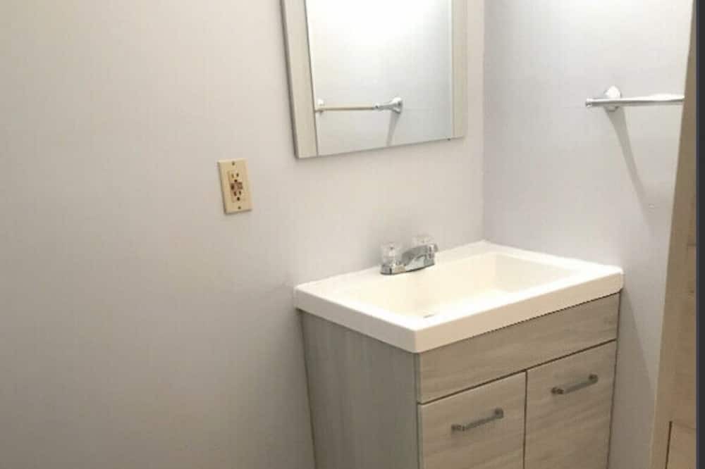Photo of Bathroom in Port Burwell