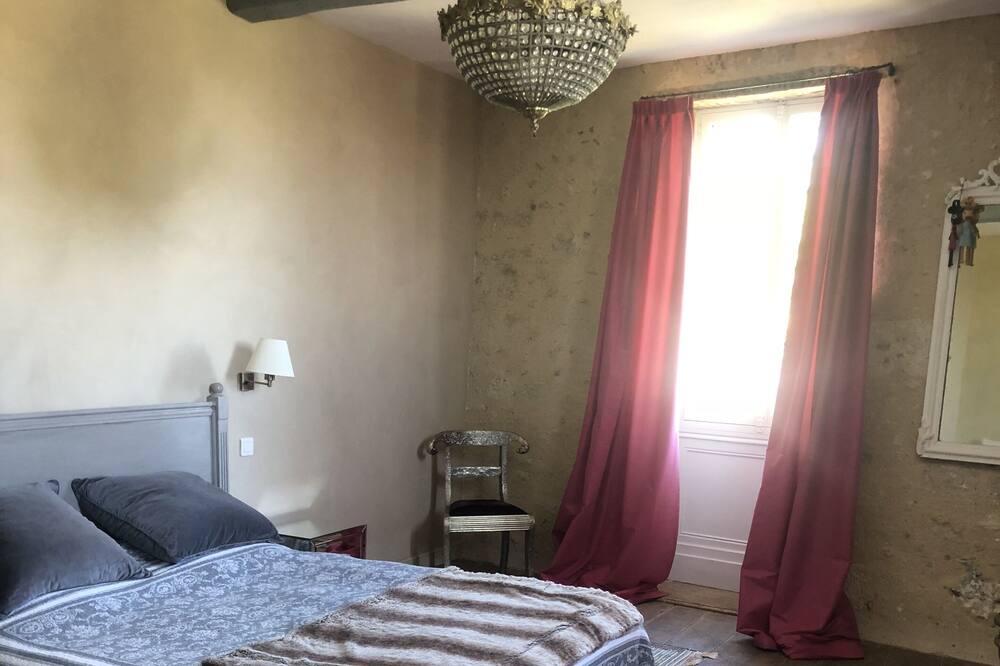 Photo of Bedroom in Pergain Taillac