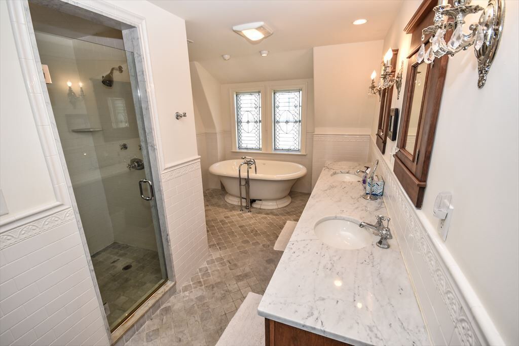 Photo of Bathroom in Admiral Estates