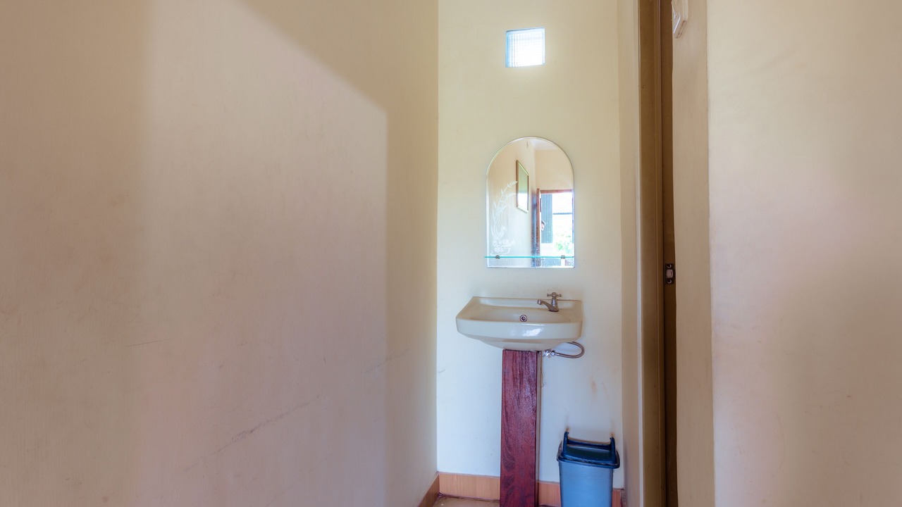 Photo of Bathroom in Kalipuro