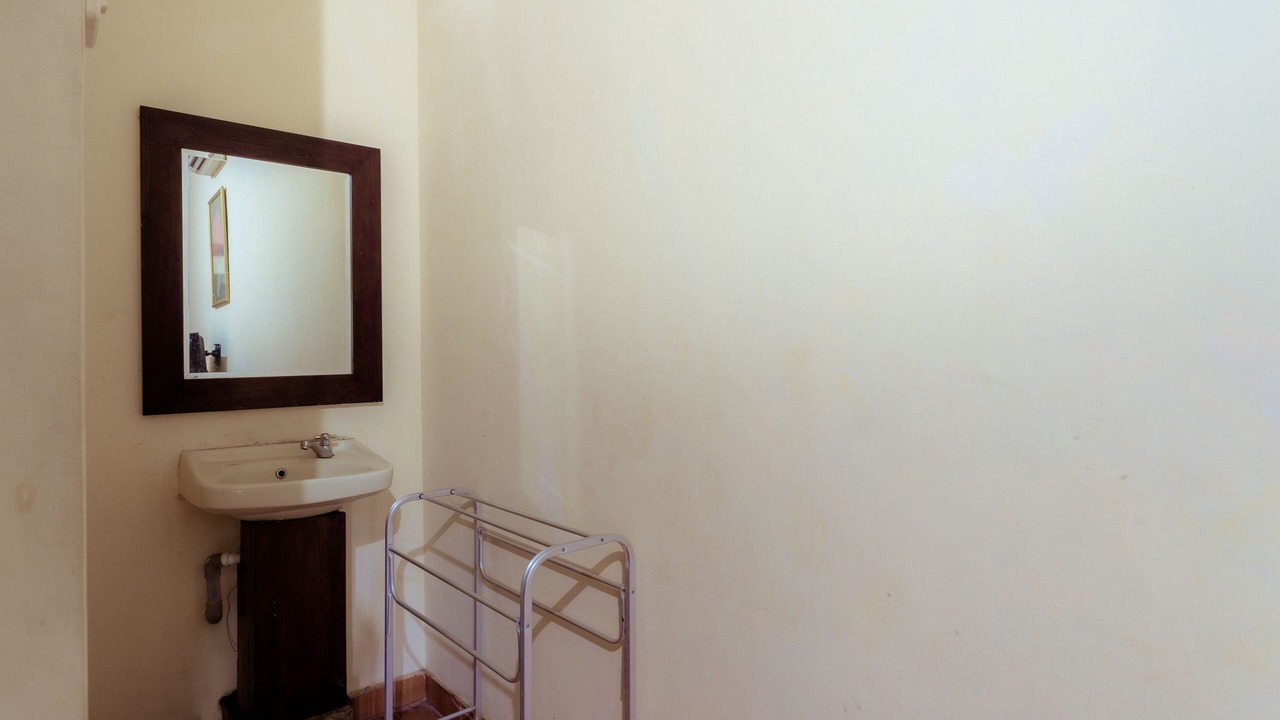 Photo of Bathroom in Kalipuro