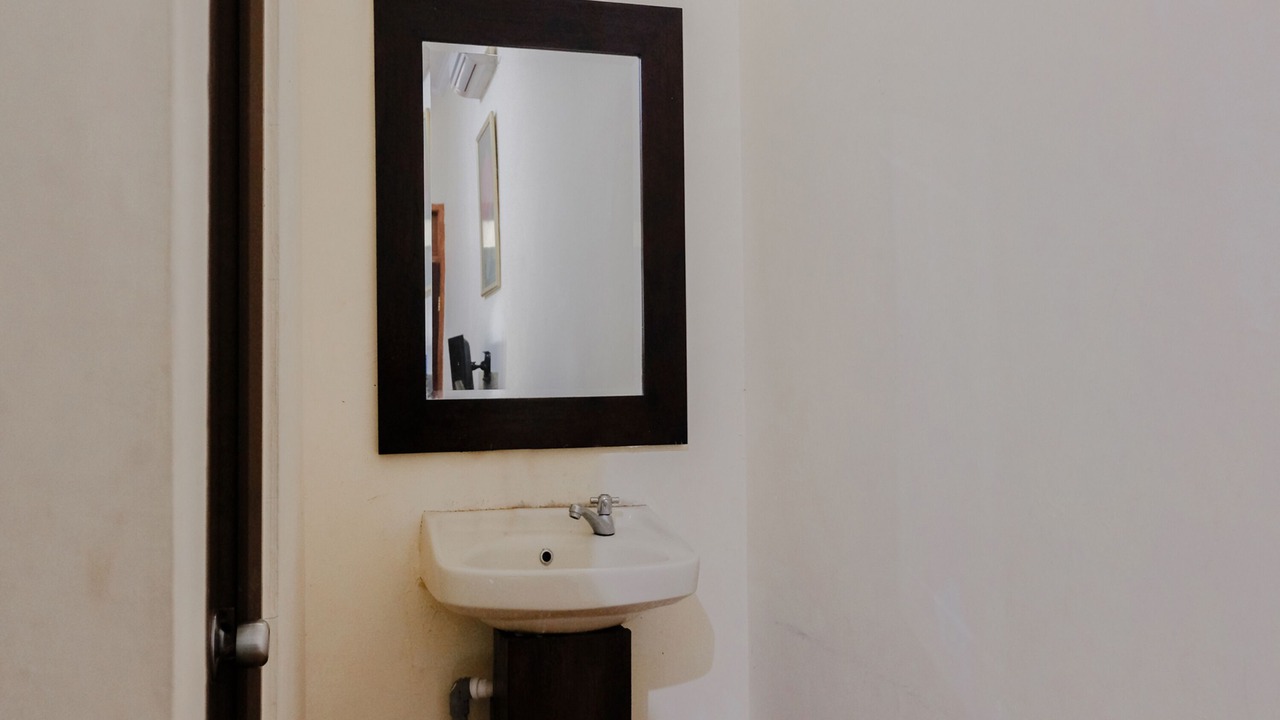 Photo of Bathroom in Kalipuro