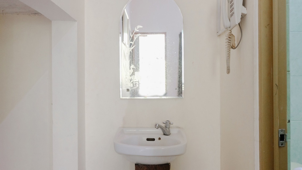 Photo of Bathroom in Kalipuro