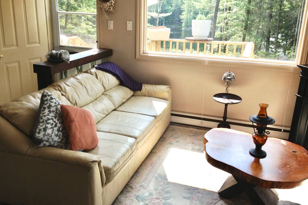 Photo of Livingroom in Lac-McGregor