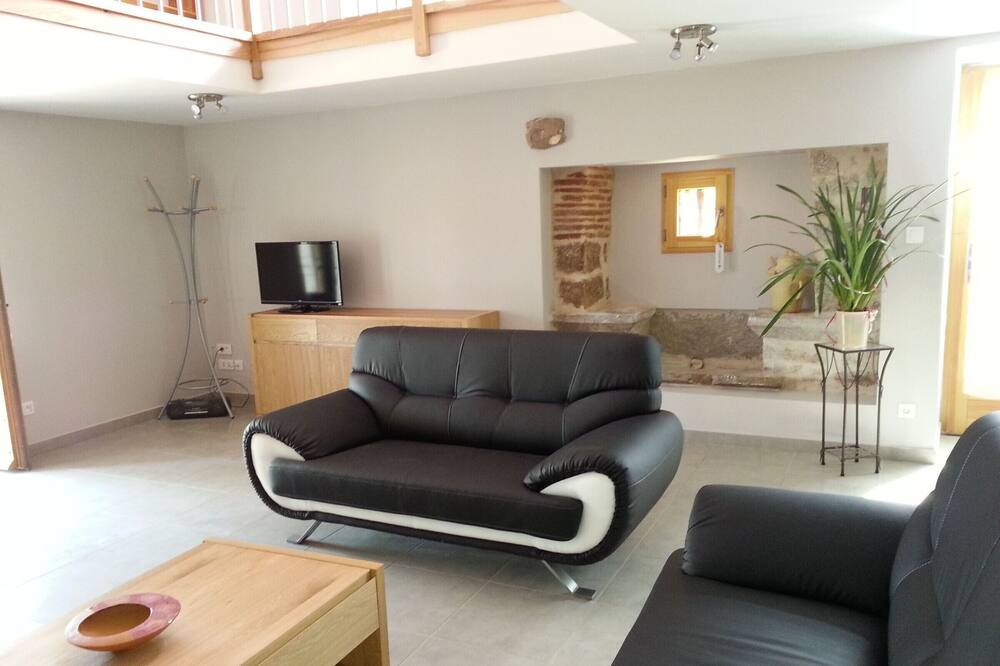 Photo of Livingroom in Montricoux