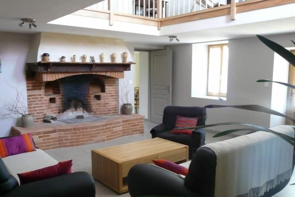 Photo of Livingroom in Montricoux