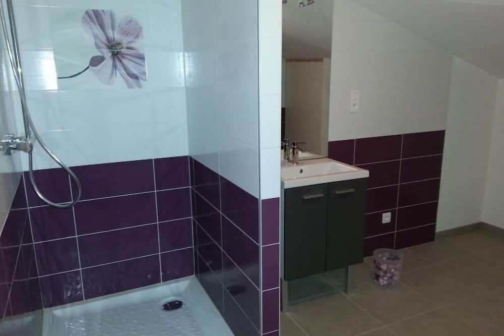 Photo of Bathroom in Montricoux