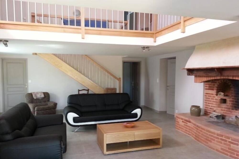 Photo of Livingroom in Montricoux
