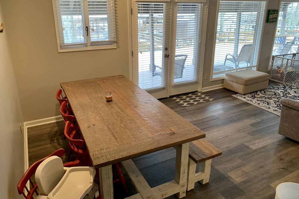 Photo of Kitchen in Horseshoe Lake