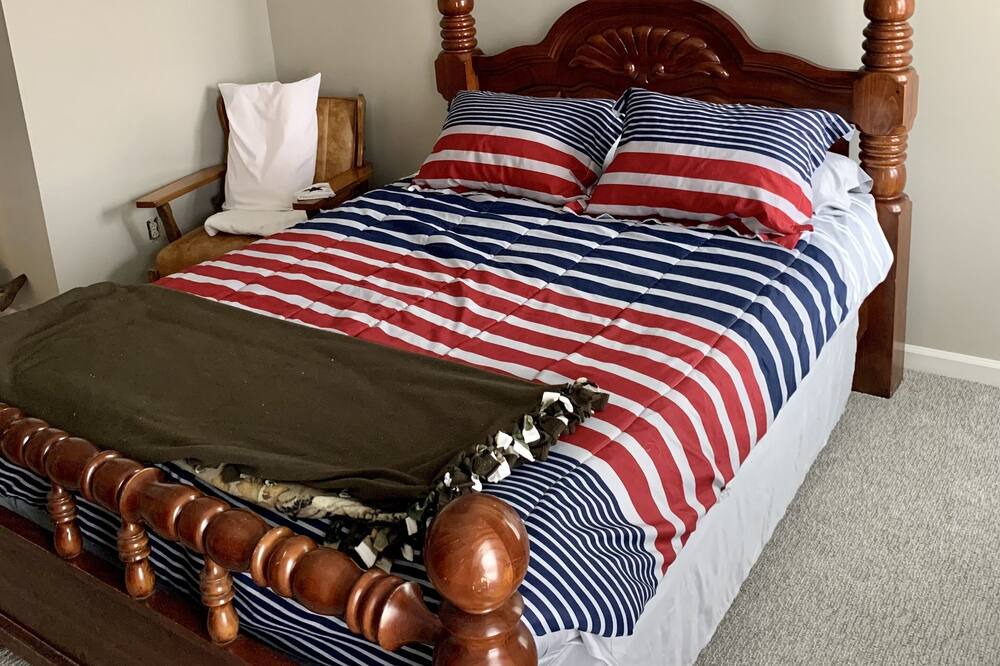 Photo of Bedroom in Horseshoe Lake