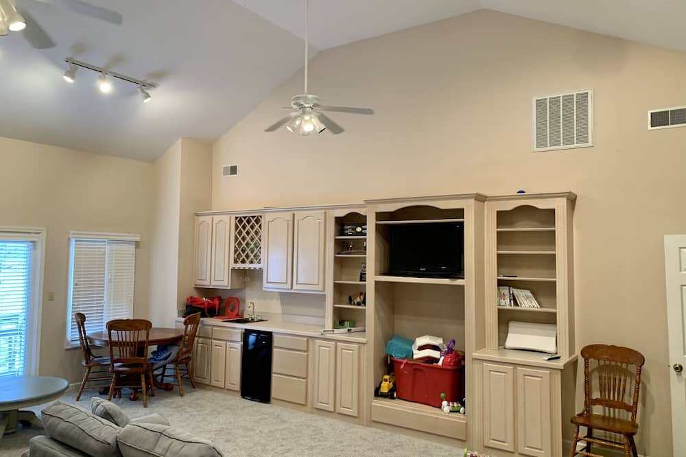 Photo of Bedroom in Horseshoe Lake