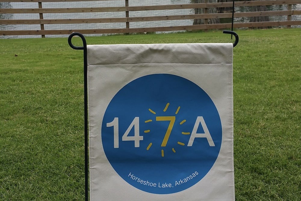 Photo of Others in Horseshoe Lake