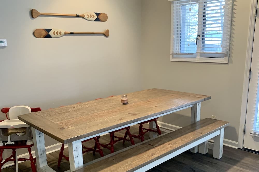 Photo of Bedroom in Horseshoe Lake