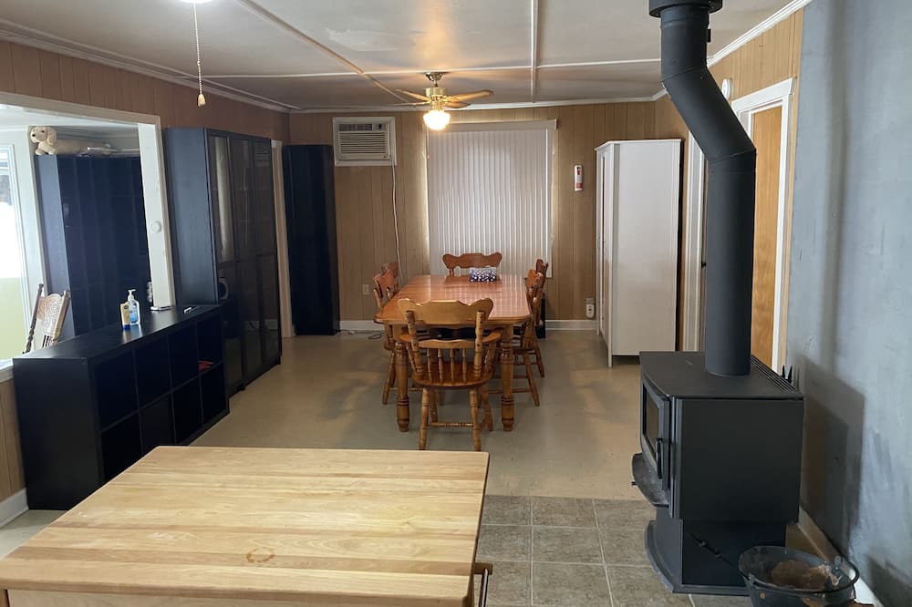 Photo of Livingroom in Val-des-Bois