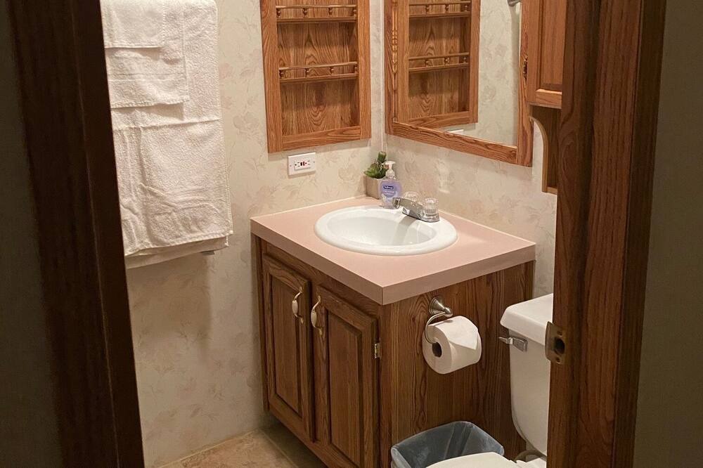 Photo of Bathroom in Mayhill