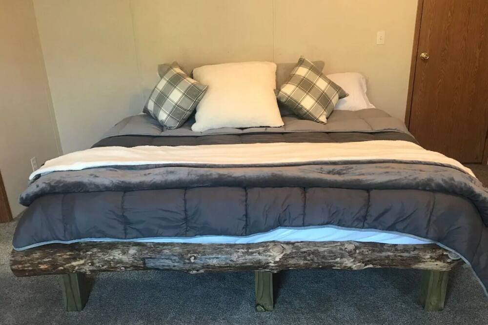 Photo of Bedroom in Mayhill