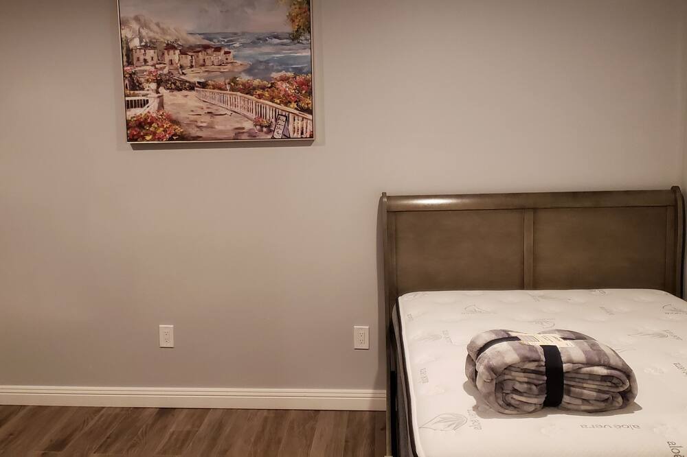 Photo of Bedroom in Castro Valley