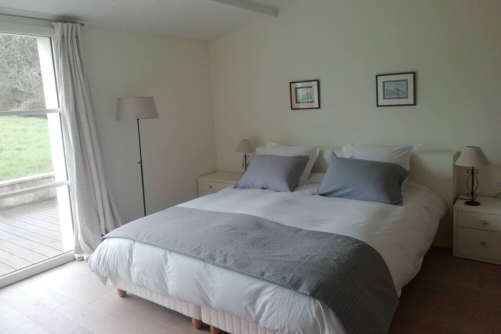 Photo of Bedroom in Talmont-Saint-Hilaire