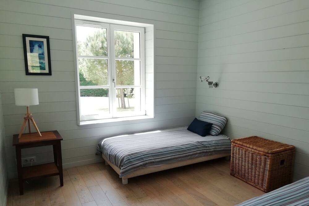 Photo of Bedroom in Talmont-Saint-Hilaire
