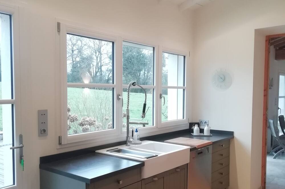 Photo of Kitchen in Talmont-Saint-Hilaire