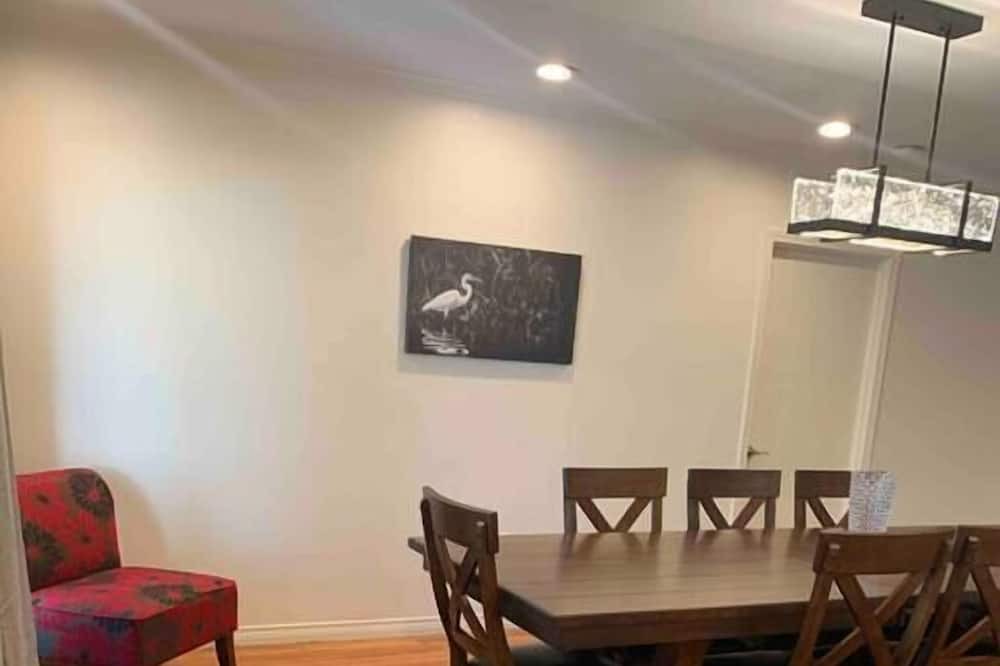Photo of Bedroom in Mid City South