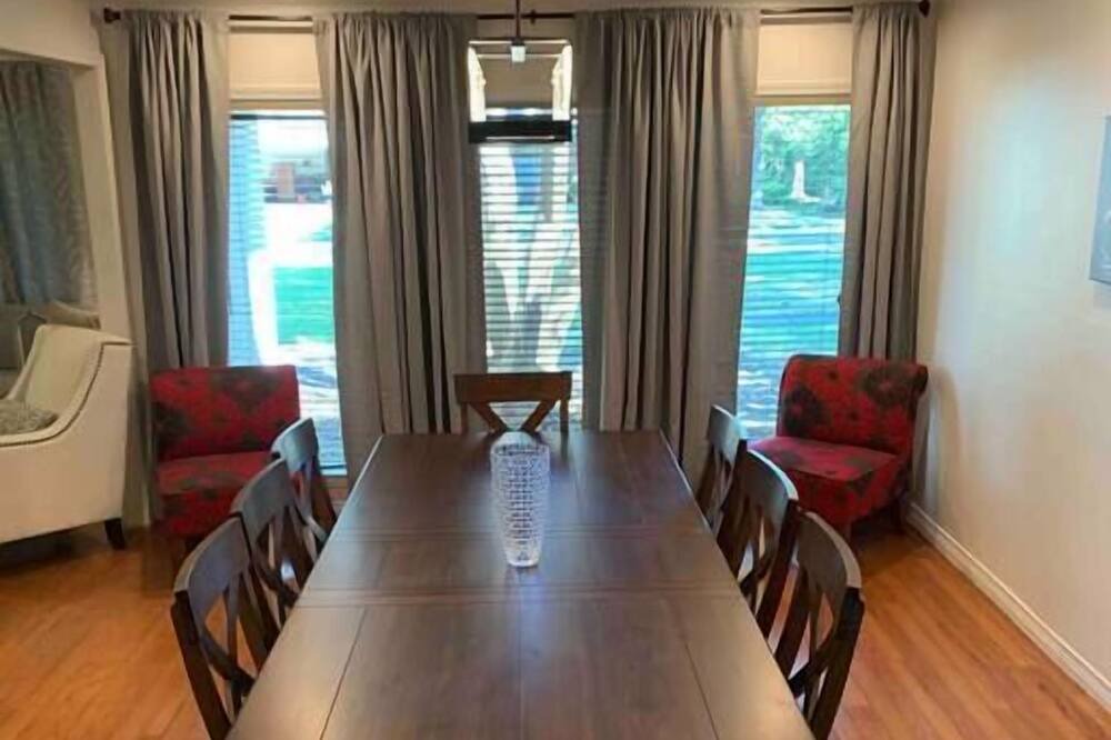 Photo of Bedroom in Mid City South