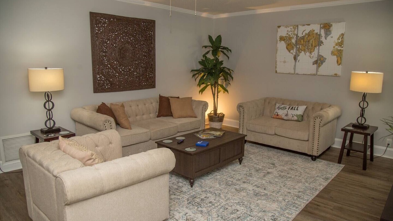 Photo of Livingroom in Country Club Estates