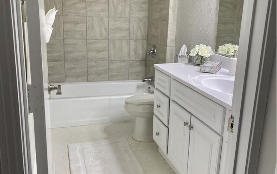 Photo of Bathroom in Country Club Estates