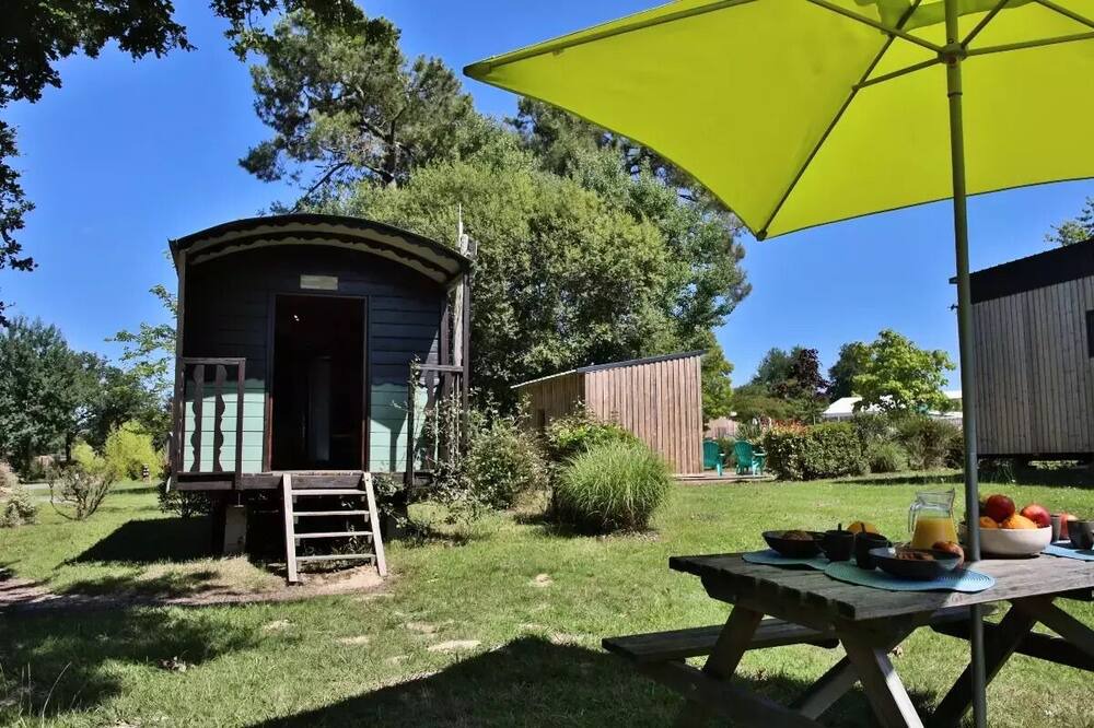 Photo of Outdoor in Caro