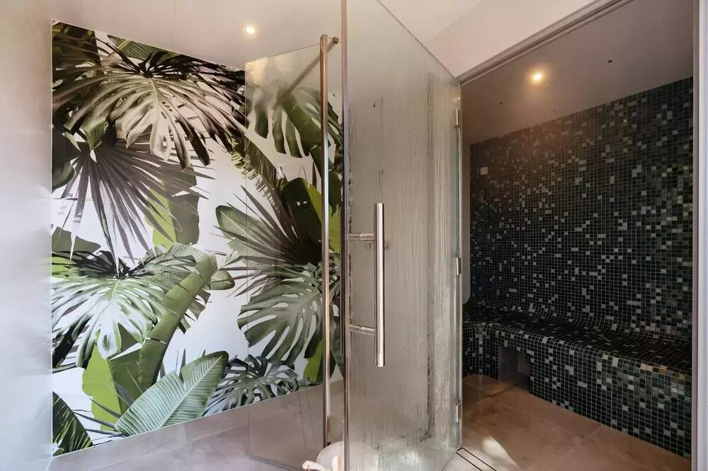 Photo of Others in Caro