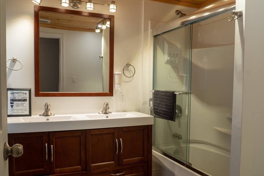 Photo of Bathroom in Wellington