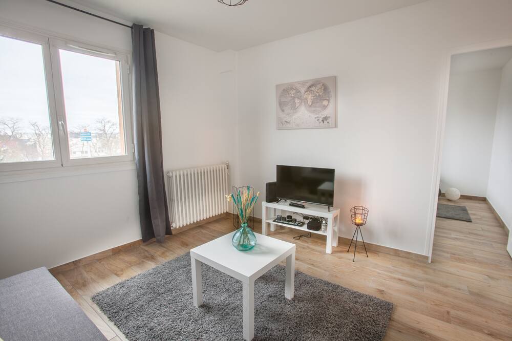 Photo of Livingroom in Clamart