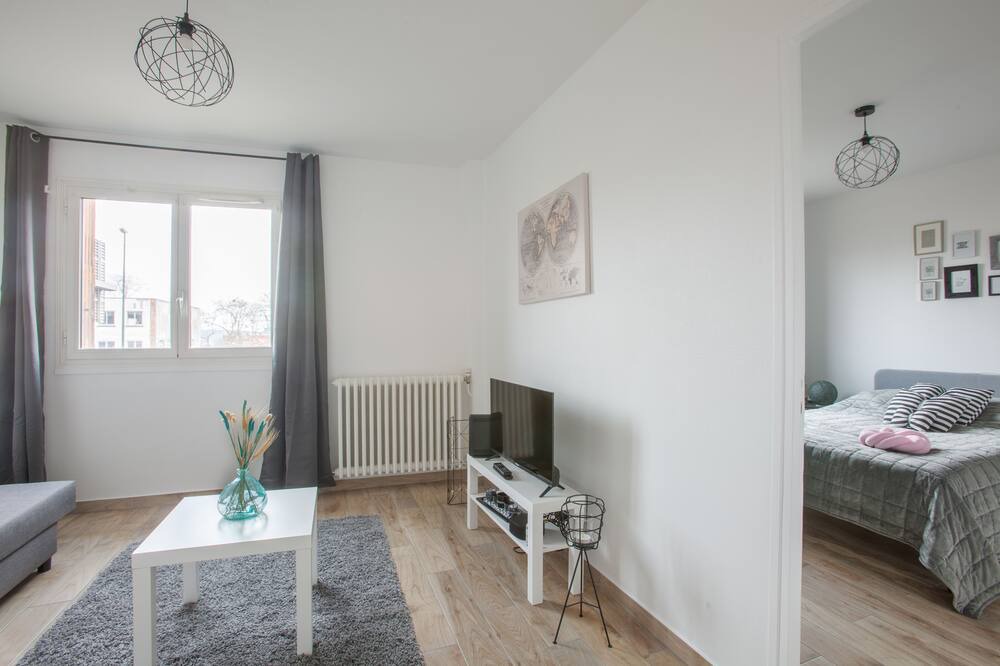 Photo of Bedroom in Clamart
