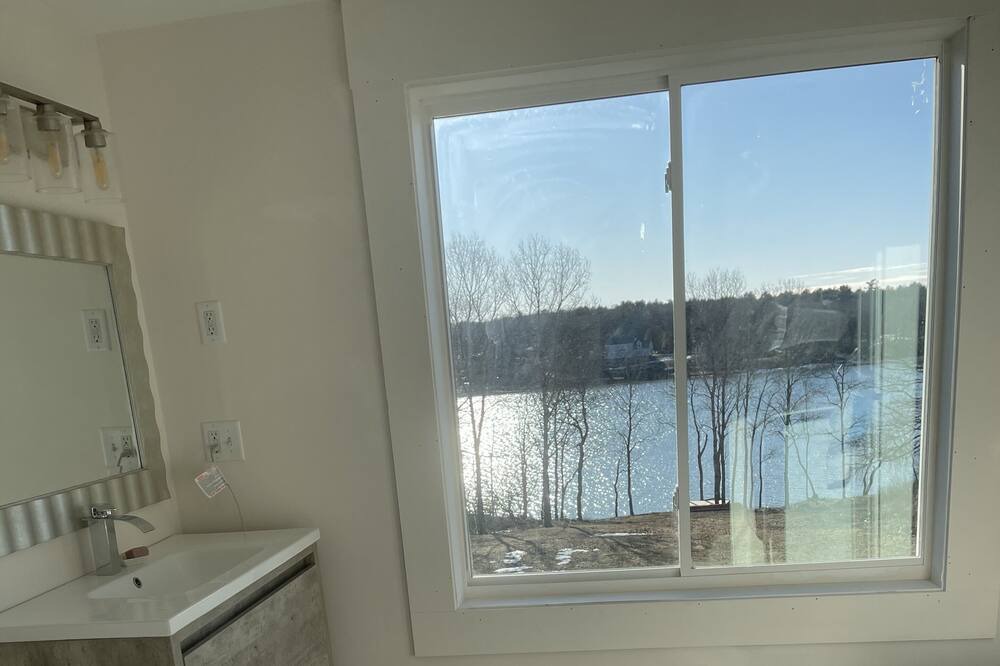 Photo of Bathroom in South Thomaston