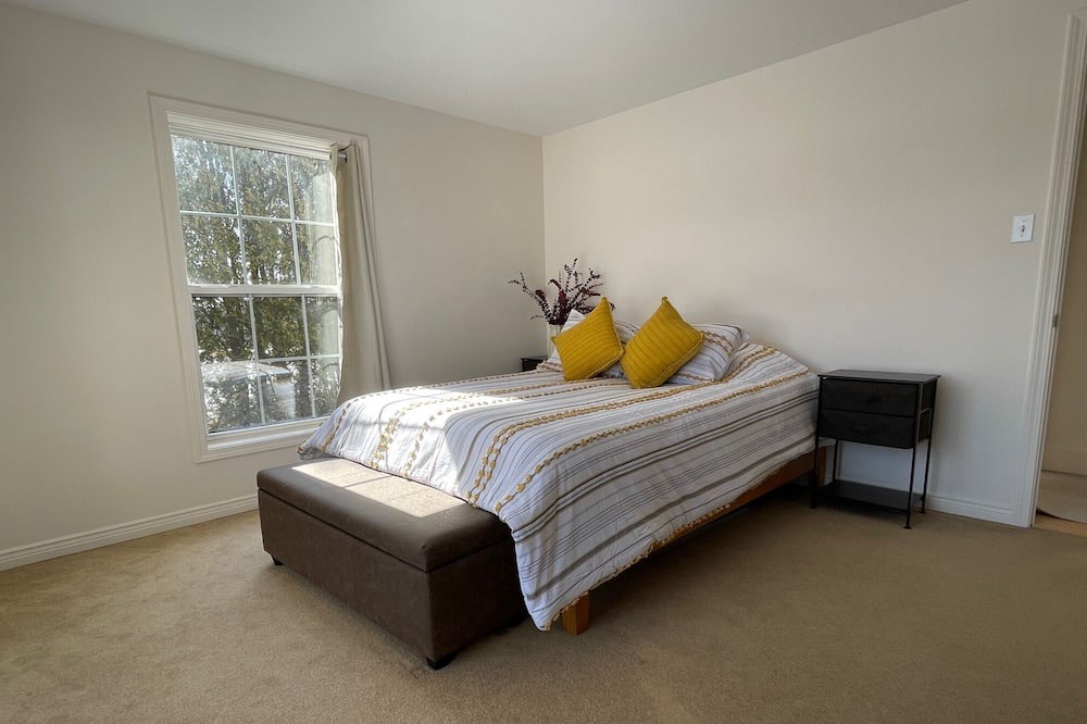 Photo of Bedroom in South Thomaston