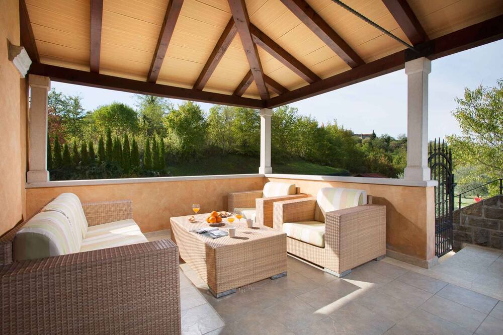 Photo of Patio Balcony in Momjan