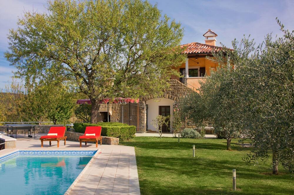 Photo of Outdoor in Momjan