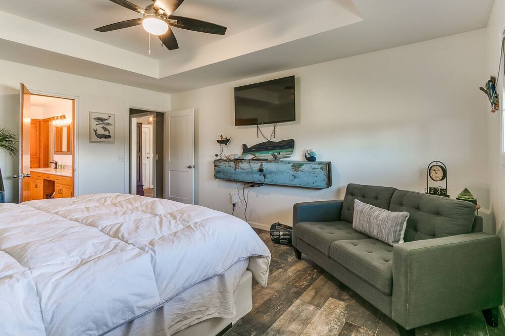 Photo of Bedroom in Cedar Valley