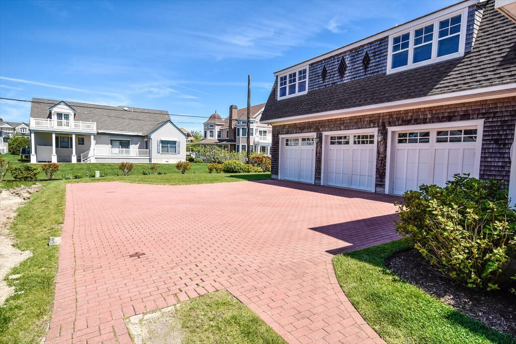 Photo of Outdoor in Admiral Estates