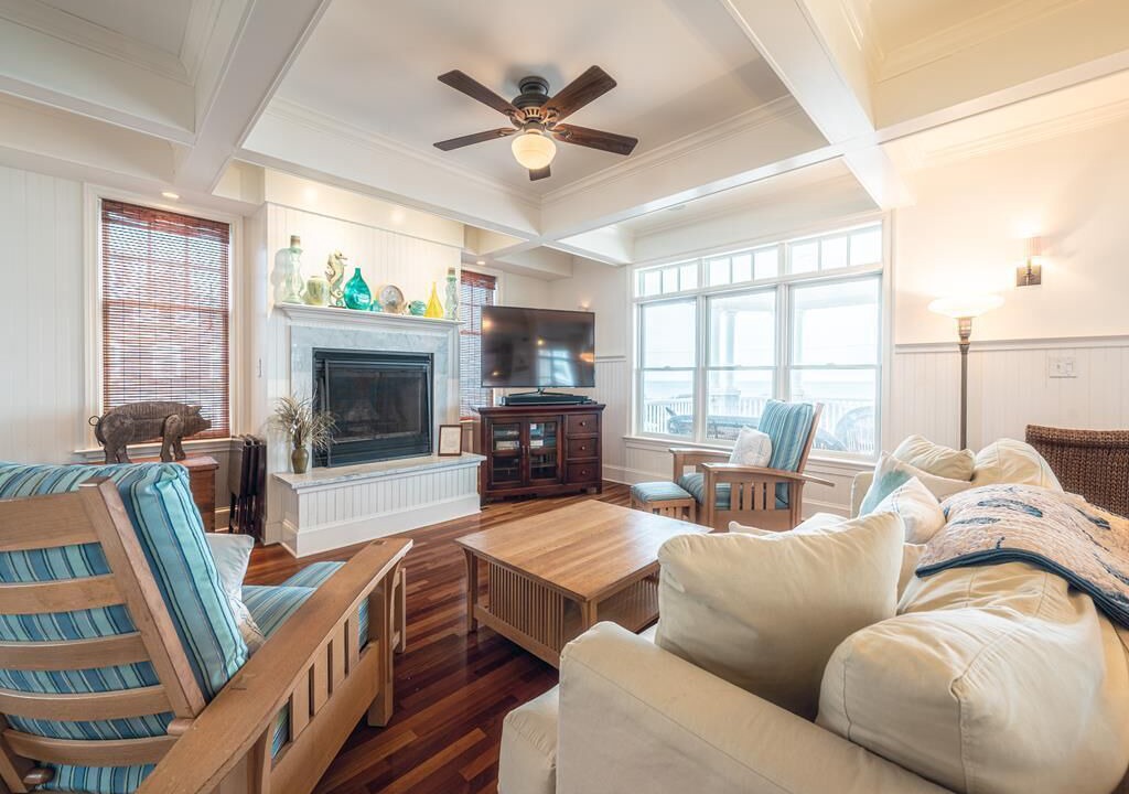 Photo of Livingroom in Admiral Estates