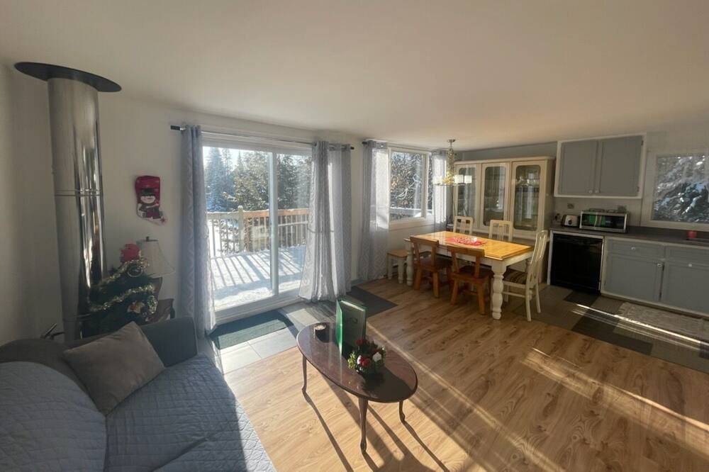 Photo of Livingroom in St-Adolphe-d'Howard