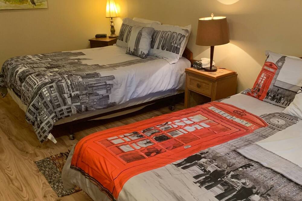 Photo of Bedroom in St-Adolphe-d'Howard
