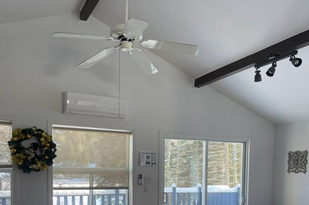 Photo of Livingroom in St-Adolphe-d'Howard