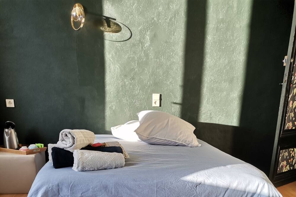 Photo of Bedroom in Salles