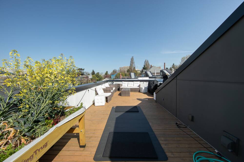 Photo of Patio Balcony in Squire Park