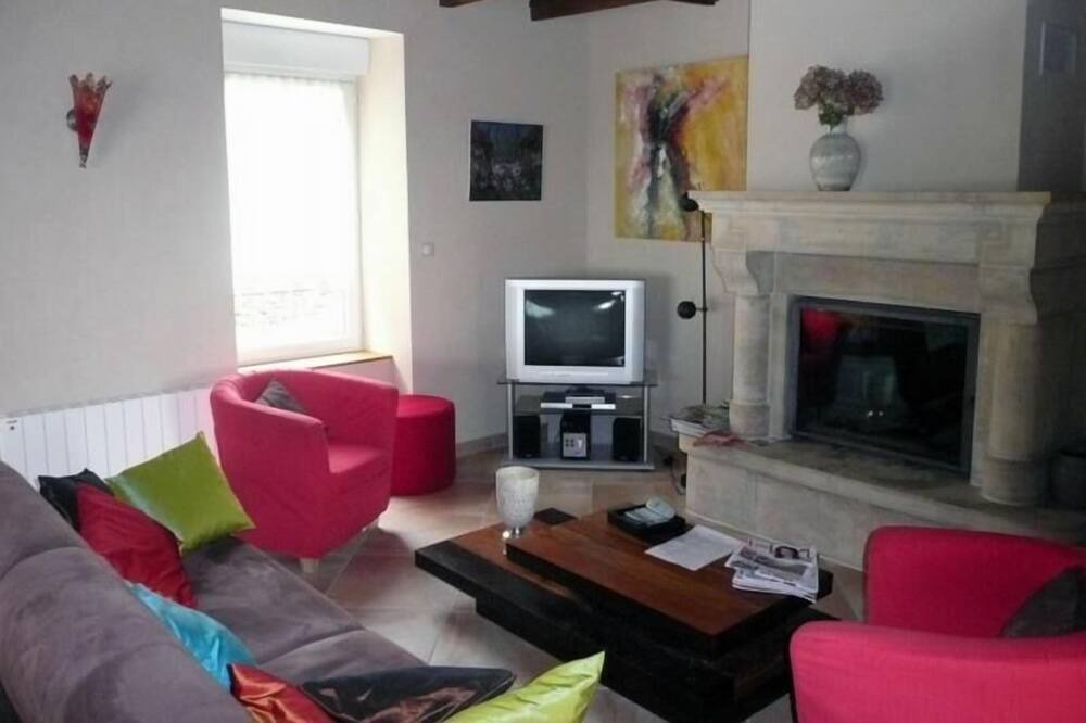 Photo of Livingroom in Moyrazes