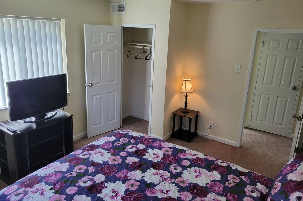 Photo of Bedroom in University City