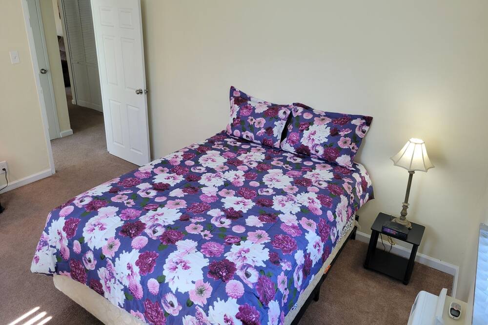 Photo of Bedroom in University City