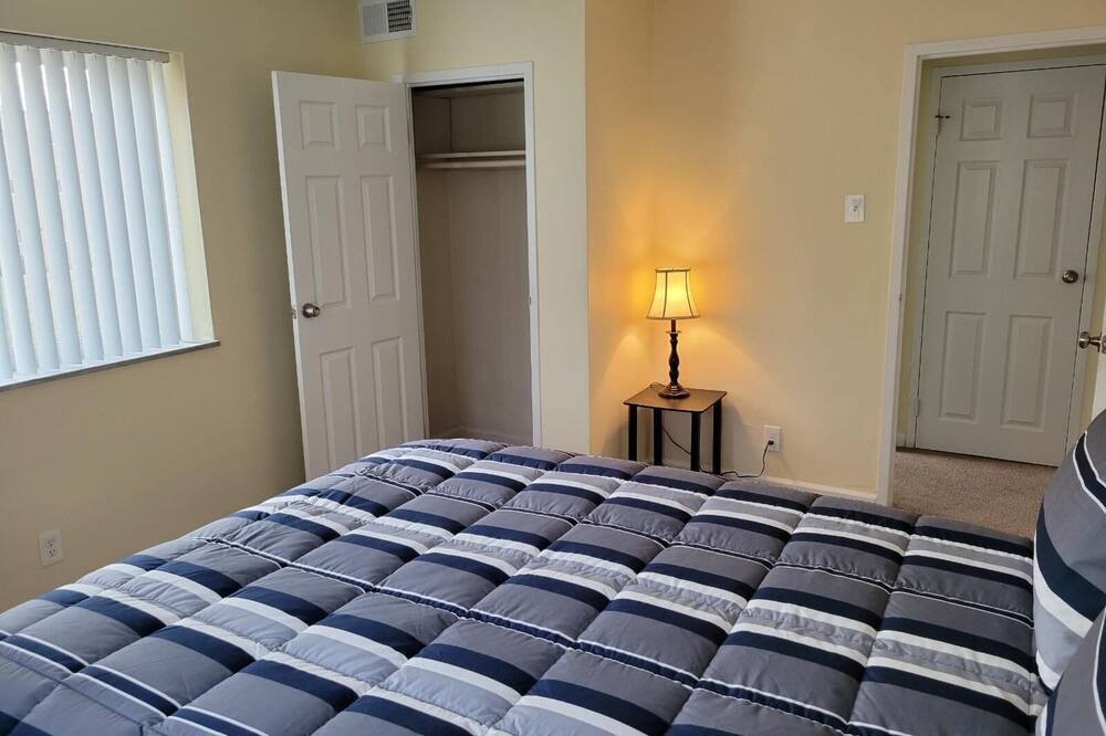 Photo of Bedroom in University City